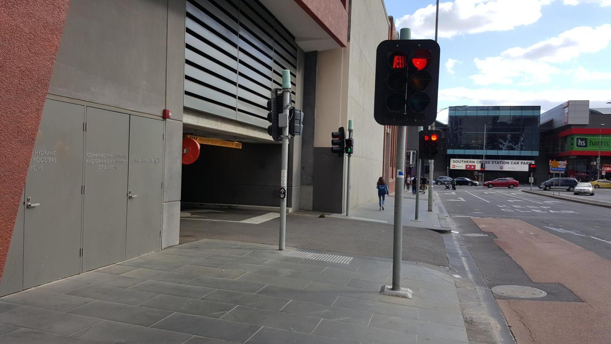 ◈Melbourne Cbd 2Br 2Bth Apt Indoor Pool & Balcony◈ — Photos 1