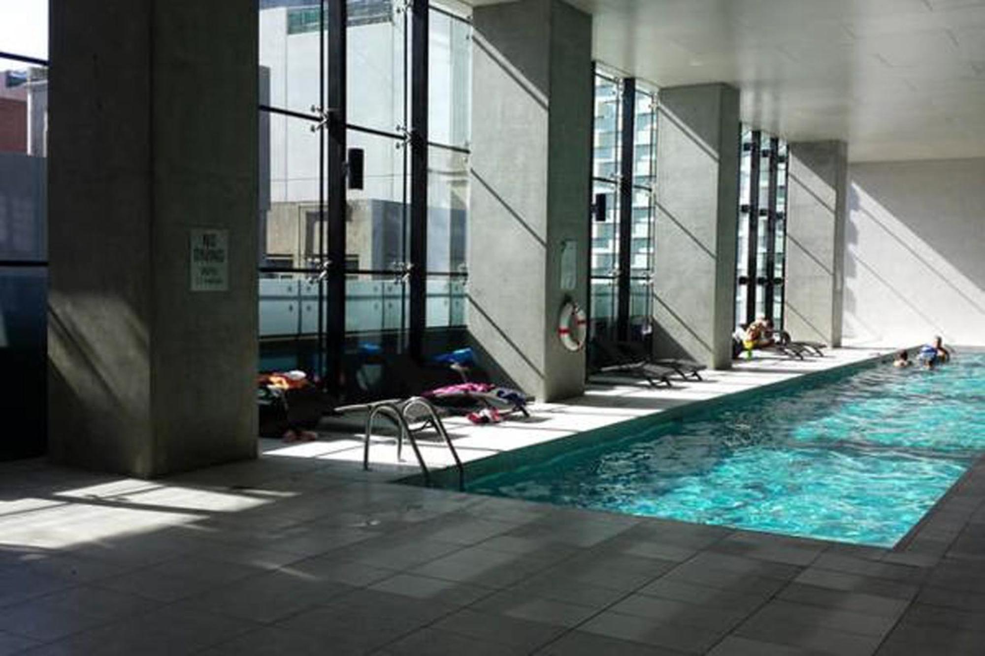 ◈Melbourne Cbd 2Br 2Bth Apt Indoor Pool & Balcony◈ — Photos 3